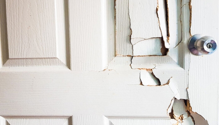 6 اشتباه رایج که عمر درب را کوتاه می‌کنند 